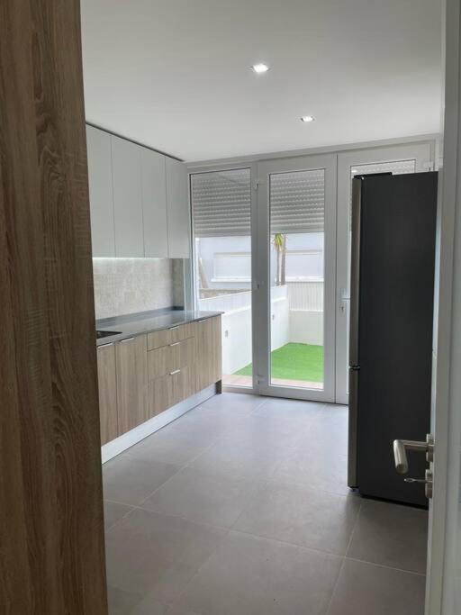 Lovely 2 Bedroom Apartment In South Lisbon Barreiro  Εξωτερικό φωτογραφία